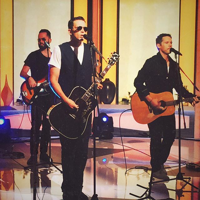 thanks for havin me on to play some tunes @accesshollywoodlive @kithoover and @billybush.